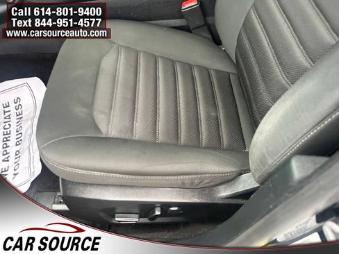 Used 2018 Ford Fusion SE w/ Fusion SE Technology Package FWD image 8