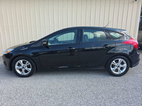 Used 2014 Ford Focus SE FWD image 9