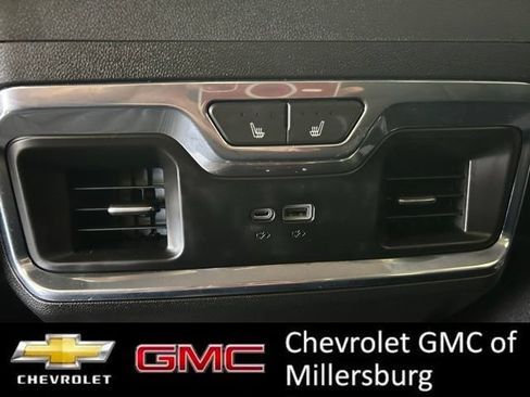 Used 2024 Chevrolet Silverado 1500 LTZ AWD/4WD image 35