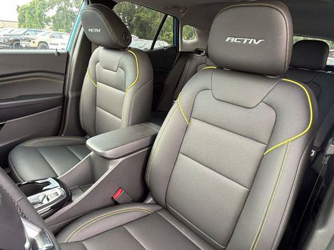 New 2026 Chevrolet Trax ACTIV w/ Sunroof Package FWD image 5