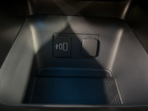 New 2026 Ford Explorer ST-Line image 15