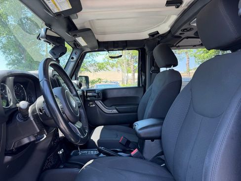 Used 2018 Jeep Wrangler Sport AWD/4WD image 10