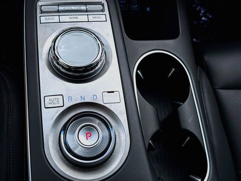 Used 2025 Genesis GV70 2.5T AWD/4WD image 27