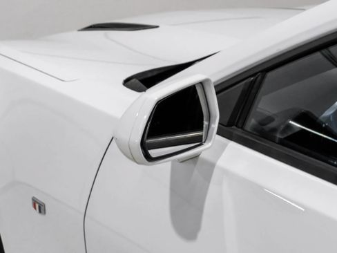 Used 2018 Chevrolet Camaro SS RWD image 40