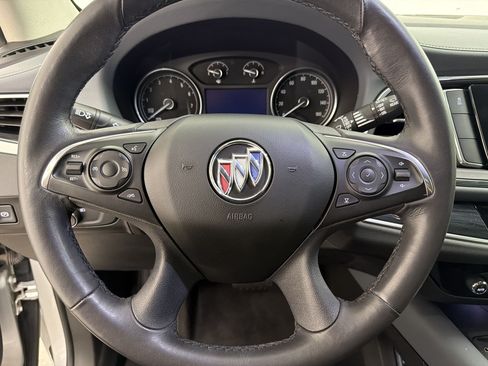 Used 2020 Buick Enclave Essence w/ Sound and Sites Package FWD image 11