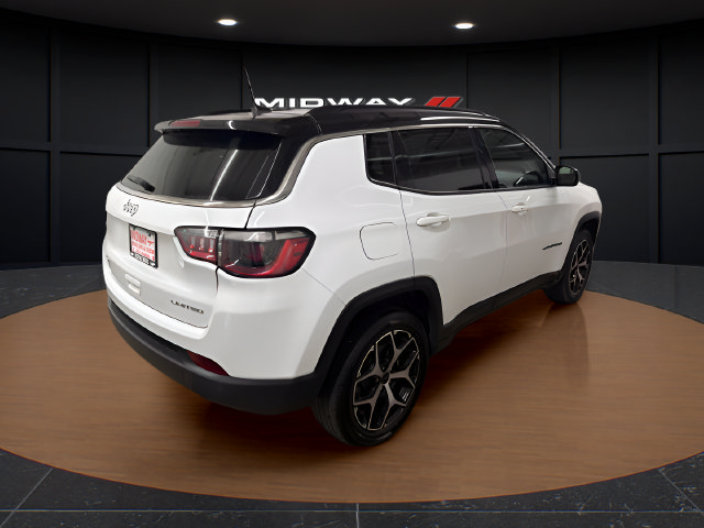 Used 2025 Jeep Compass Limited AWD/4WD image 4