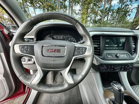 Certified 2017 GMC Acadia SLE image 11