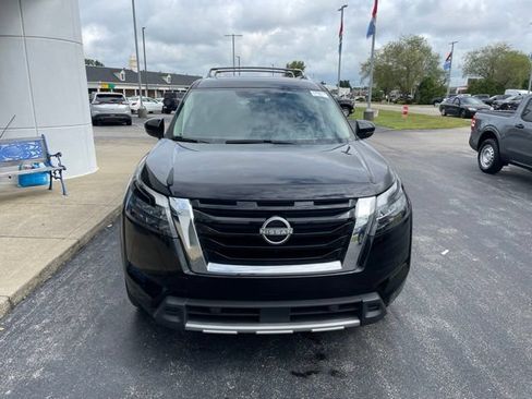Used 2025 Nissan Pathfinder Platinum w/ Cargo Package AWD/4WD image 3