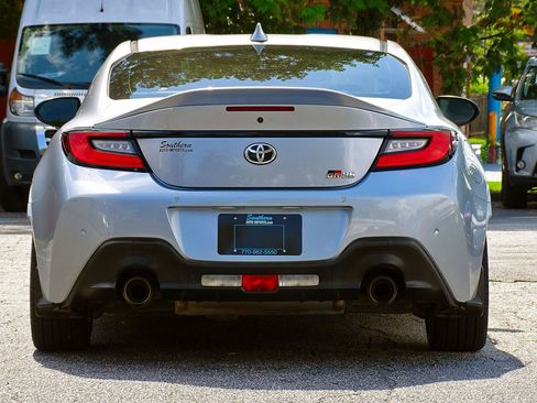 Used 2023 Toyota GR86 Premium RWD image 15
