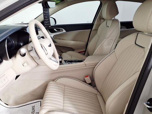 Certified 2026 Genesis G70 2.5T Prestige image 17
