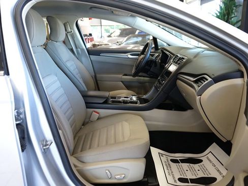 Used 2019 Ford Fusion SE AWD/4WD image 41
