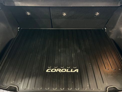 Used 2021 Toyota Corolla XSE FWD image 17
