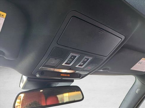 Used 2018 Jaguar F-PACE S image 19