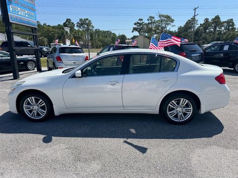 Used 2011 INFINITI G37 x Sedan w/ Premium Pkg image 3