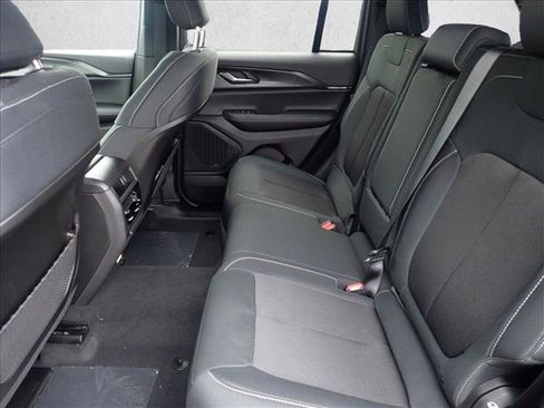 New 2026 Jeep Grand Cherokee Laredo X image 10