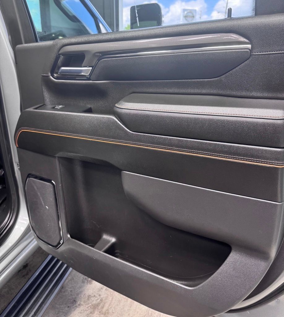 Used 2024 GMC Sierra 2500 AT4 w/ AT4 Premium Plus Package AWD/4WD image 33
