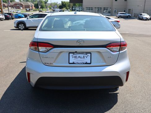 Used 2023 Toyota Corolla LE w/ LE Convenience Package FWD image 6