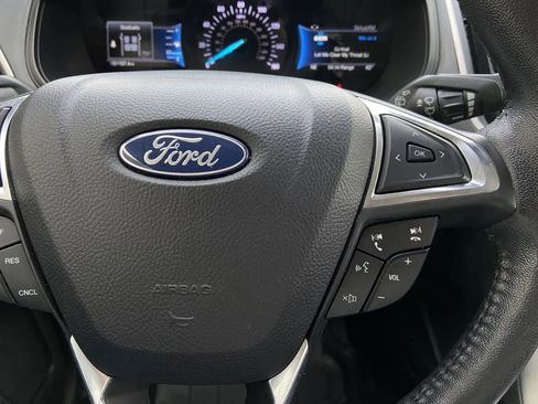 Used 2022 Ford Edge SEL image 15