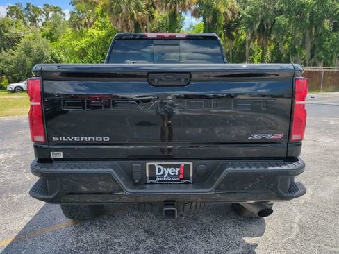 Used 2025 Chevrolet Silverado 2500 ZR2 AWD/4WD image 6