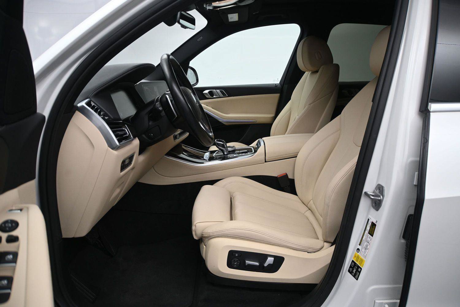 Used 2021 BMW X5 xDrive40i w/ Convenience Package AWD/4WD image 9