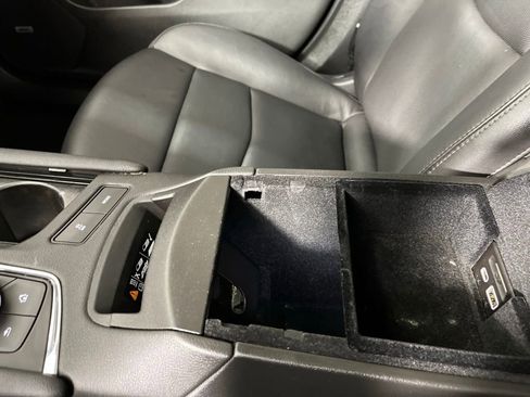 Used 2020 Cadillac XT6 Premium Luxury AWD/4WD image 38