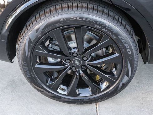 New 2026 Land Rover Discovery Dynamic SE AWD/4WD image 12