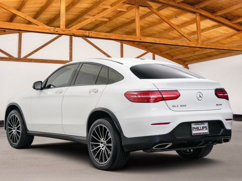 Used 2018 Mercedes-Benz GLC 300 4MATIC Coupe image 3