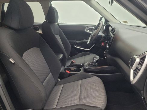 Used 2023 Kia Soul LX w/ LX Technology Package image 21
