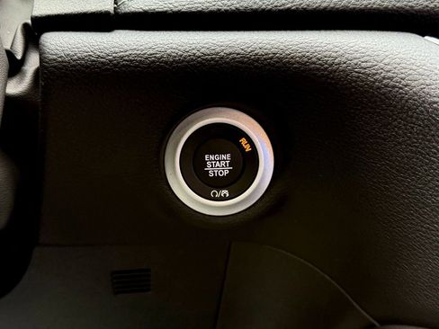 New 2026 Chrysler Pacifica Limited w/ S Appearance Package image 24