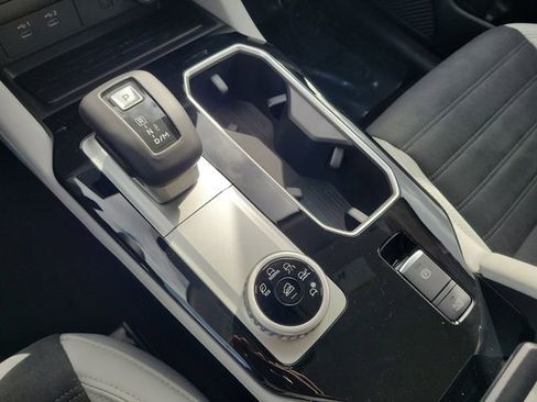 New 2026 Mitsubishi Outlander SE image 32