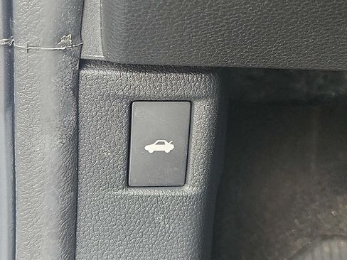 Used 2023 Honda Accord LX image 22