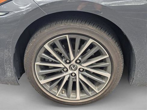 Used 2024 Lexus ES 250 w/ Premium Package AWD/4WD image 10