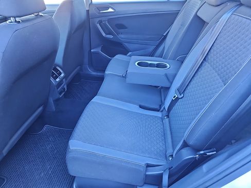 Used 2021 Volkswagen Tiguan S image 26