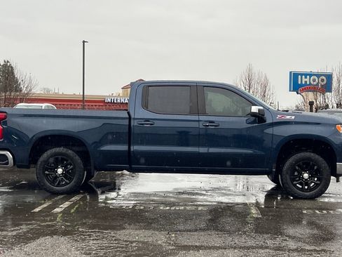 Used 2022 Chevrolet Silverado 1500 LT image 3