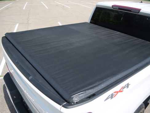 Used 2022 Chevrolet Silverado 1500 LT image 4