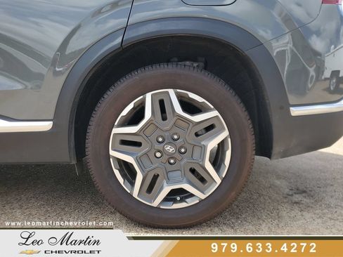 Used 2023 Hyundai Santa Fe Limited FWD image 9