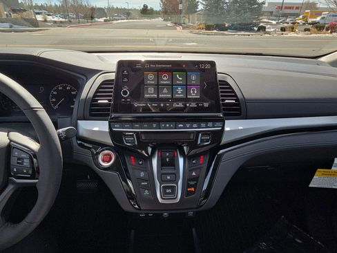 New 2026 Honda Odyssey Touring image 24