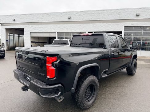 Used 2024 Chevrolet Silverado 2500 ZR2 w/ Technology Package image 5