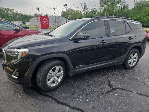 Used 2019 GMC Terrain SLE w/ Driver Convenience Package FWD image 5