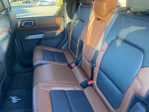 Used 2023 Ford Bronco Outer Banks image 12