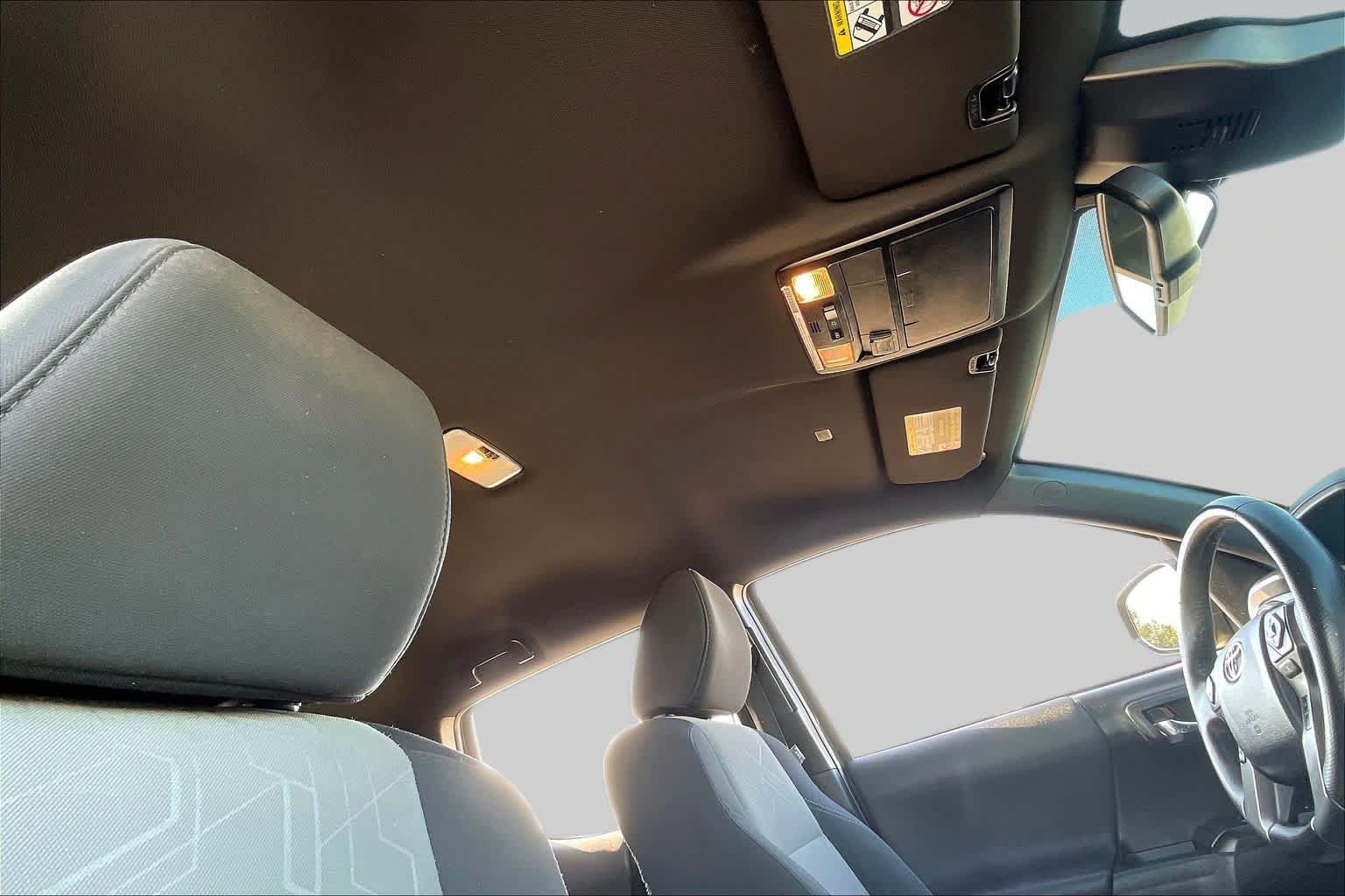 Used 2021 Toyota Tacoma TRD Sport w/ Technology Package RWD image 14