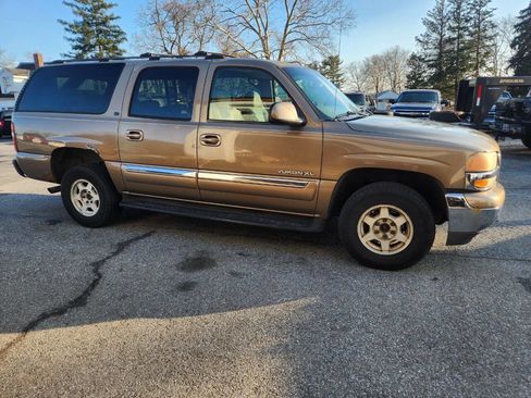Used 2004 GMC Yukon XL SLT w/ Preferred Equipment Group image 4