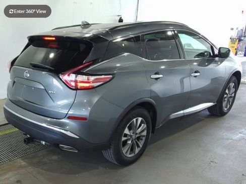 Used 2018 Nissan Murano SV FWD image 2