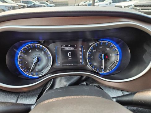 Used 2023 Chrysler Voyager LX FWD image 27