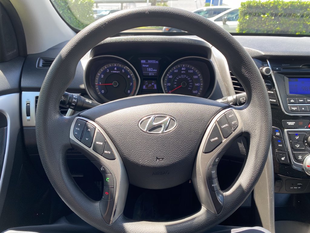 Used 2016 Hyundai Elantra GT FWD image 29