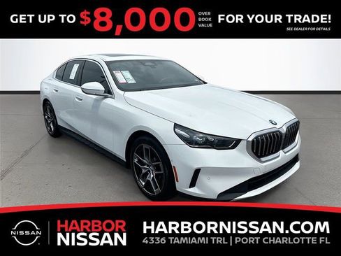 Used 2026 BMW 530i RWD image 1