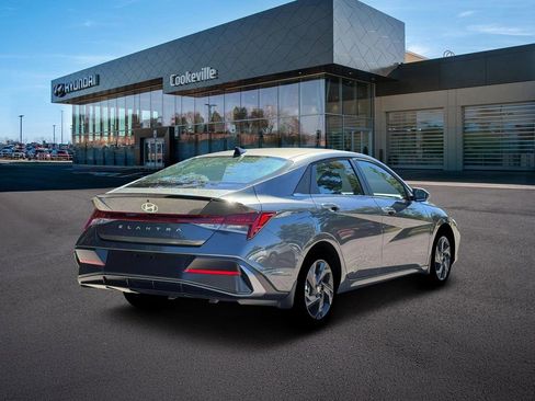 New 2026 Hyundai Elantra SEL Sport Premium FWD image 7