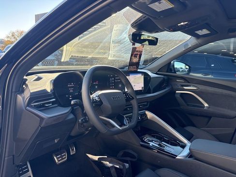 New 2025 Audi SQ5 Premium Plus image 12