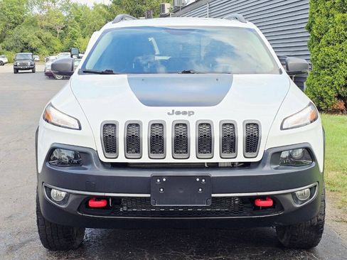 Used 2018 Jeep Cherokee Trailhawk AWD/4WD image 9