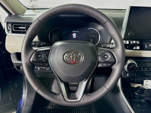 Used 2025 Toyota RAV4 XLE Premium w/ Weather Package AWD/4WD image 12